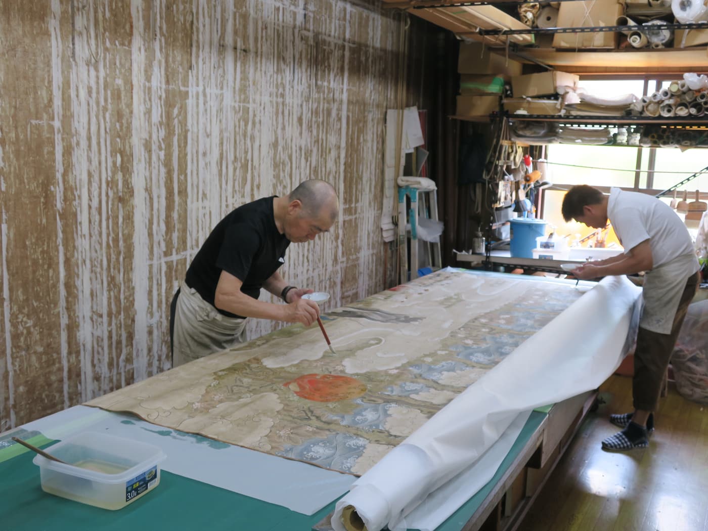 涅槃図の修理作業